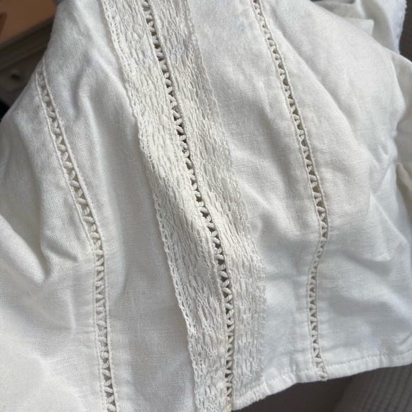 Zara - Ruffle Sleeve Top - Picture 5 of 6